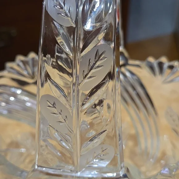 Glass Basket - Picture 2 of 7